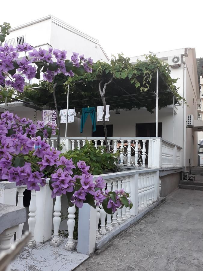 Гостевой дом Sobe i apartmani Marović Петровац-16